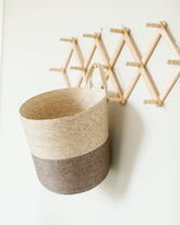 Solana Hanging Basket – Handwoven Palm Storage & Décor