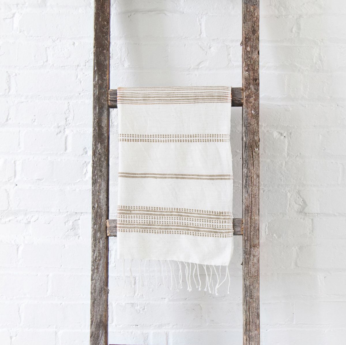 Avery Cotton Hand Towel