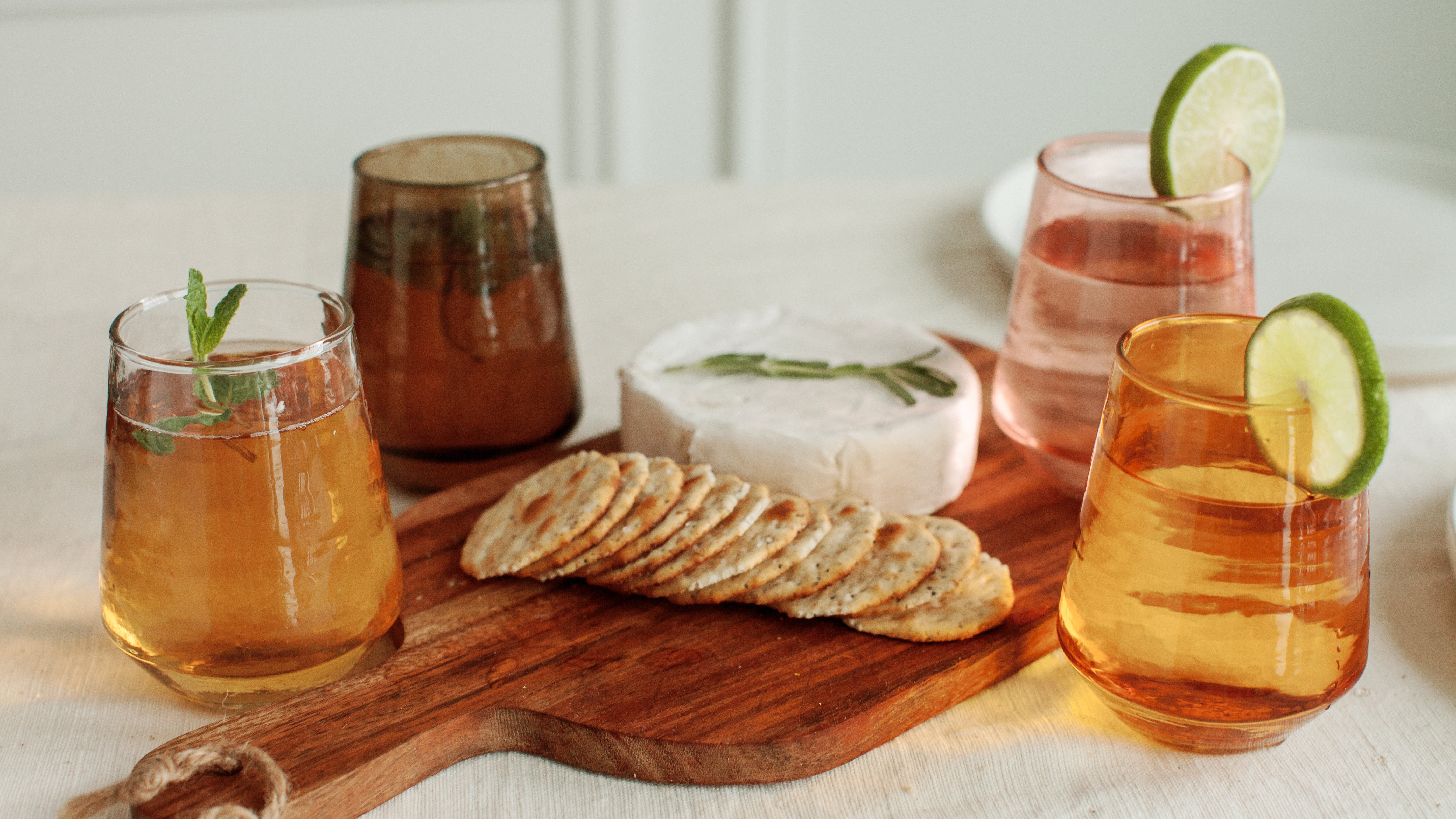Pair of PebbleWood Hammered Glass Stemless Tumblers