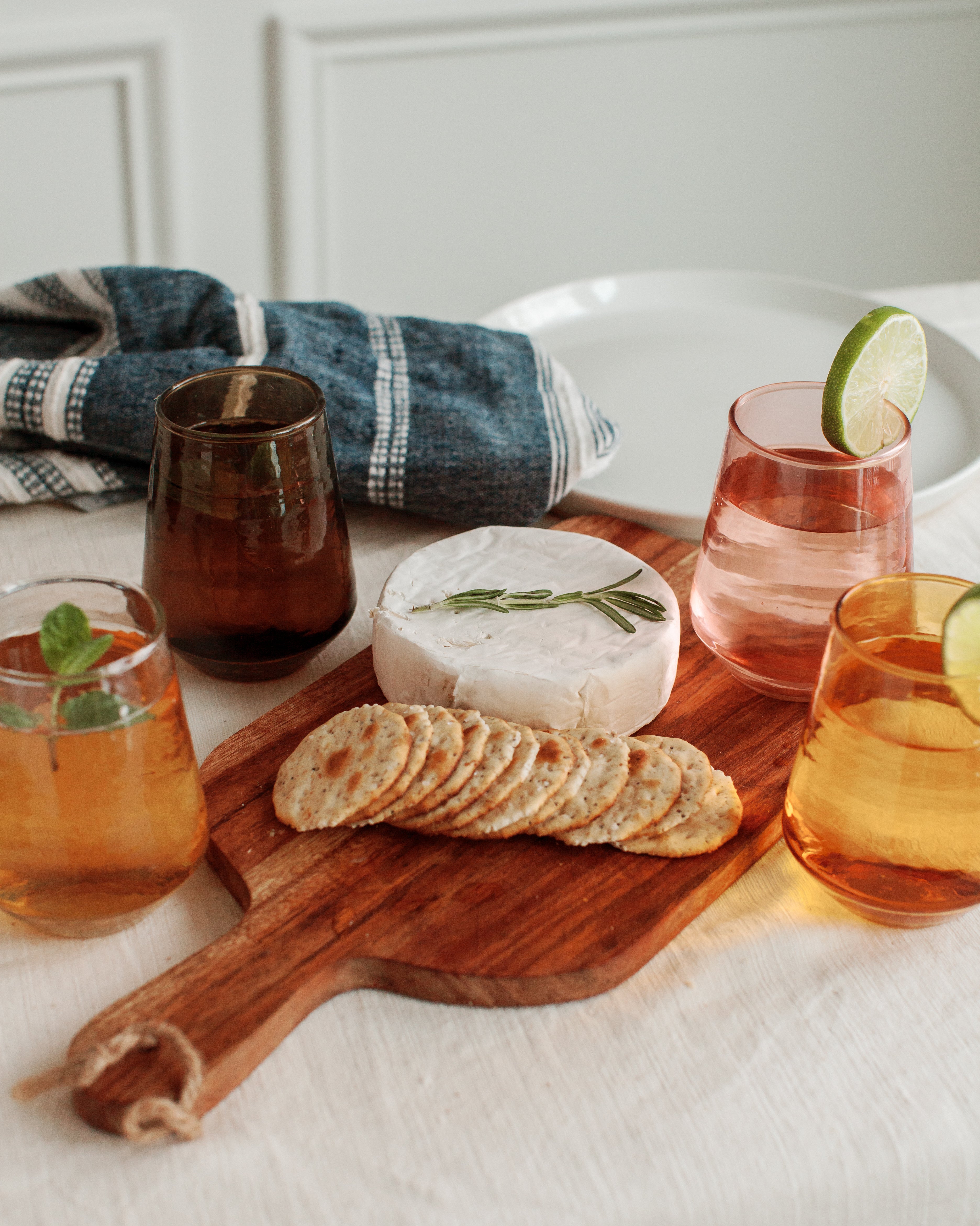 Pair of PebbleWood Hammered Glass Stemless Tumblers